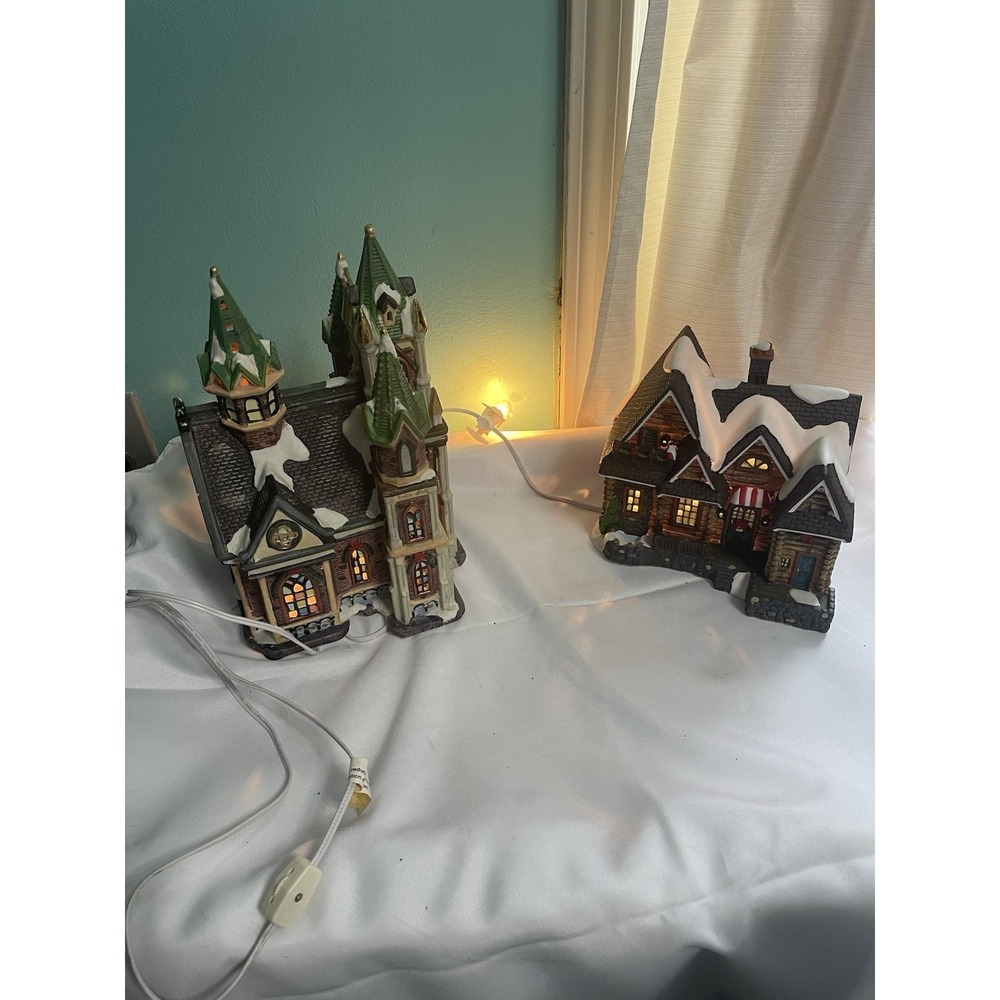 Lot of 2 Lighted Christmas Village Buildings Santa's Workbench Victorian 2001